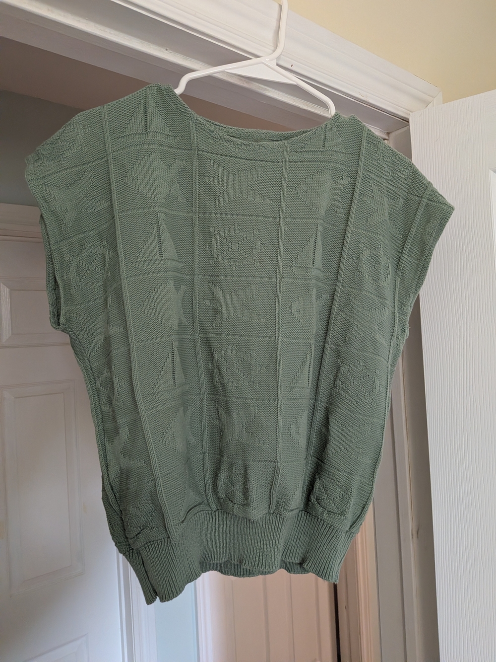 Vintage Coastal Knit Pullover